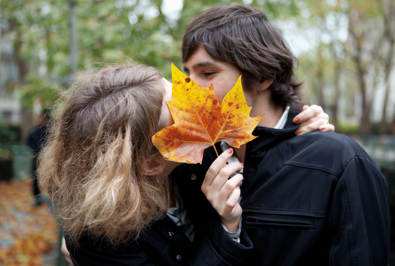 Exploring Sneaky Link: The Latest Slang Shaping Modern Romance