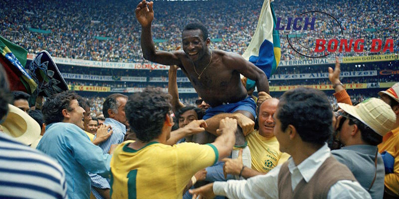 Brazil của Pele là ĐTQG đầu tiên có được 3 danh hiệu vô địch thế giới