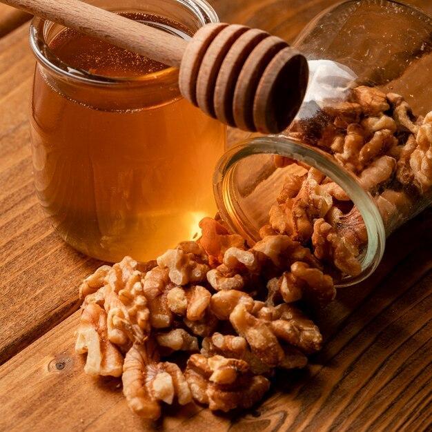 La ricetta per il miele con noci