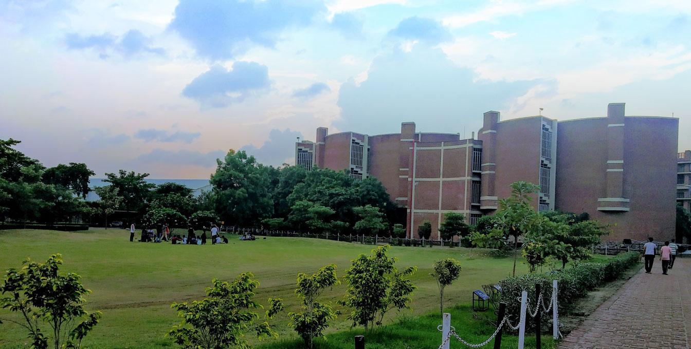 Ajay Kumar Garg Engineering College (AKGEC) 
