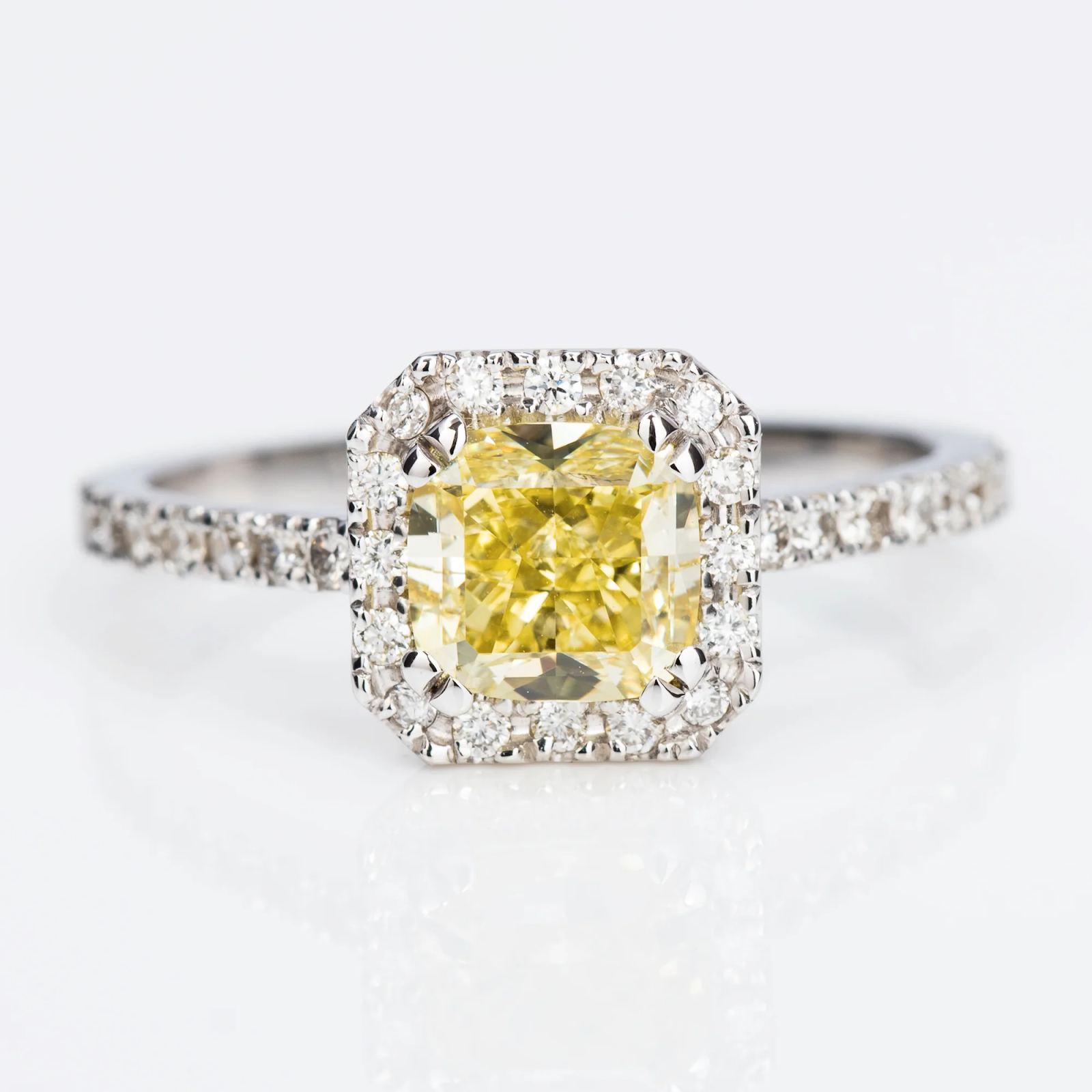 Do Diamonds Look Better in White or Yellow Gold Yellow Diamond