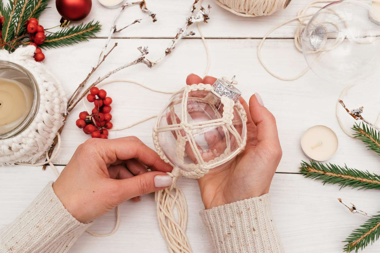 DIY  Christmas ornaments so simple