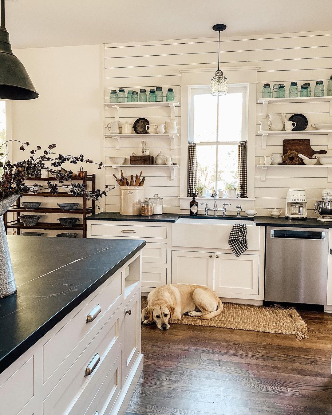 25 Best Shiplap Backsplash Kitchen Ideas You Will Love