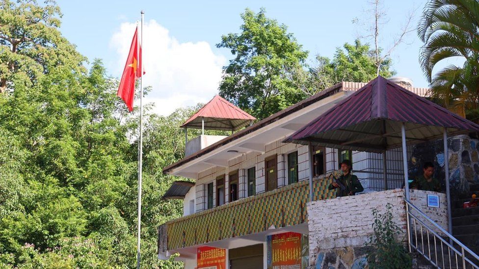 MNDAA raises up its flag at Chinshwehaw