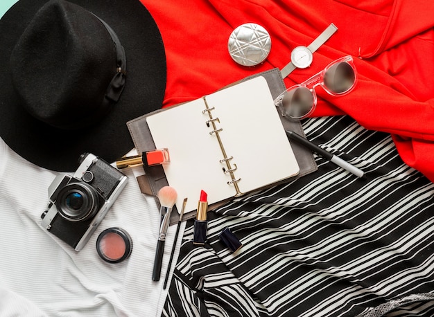 Sleek Chic Accessory Trends