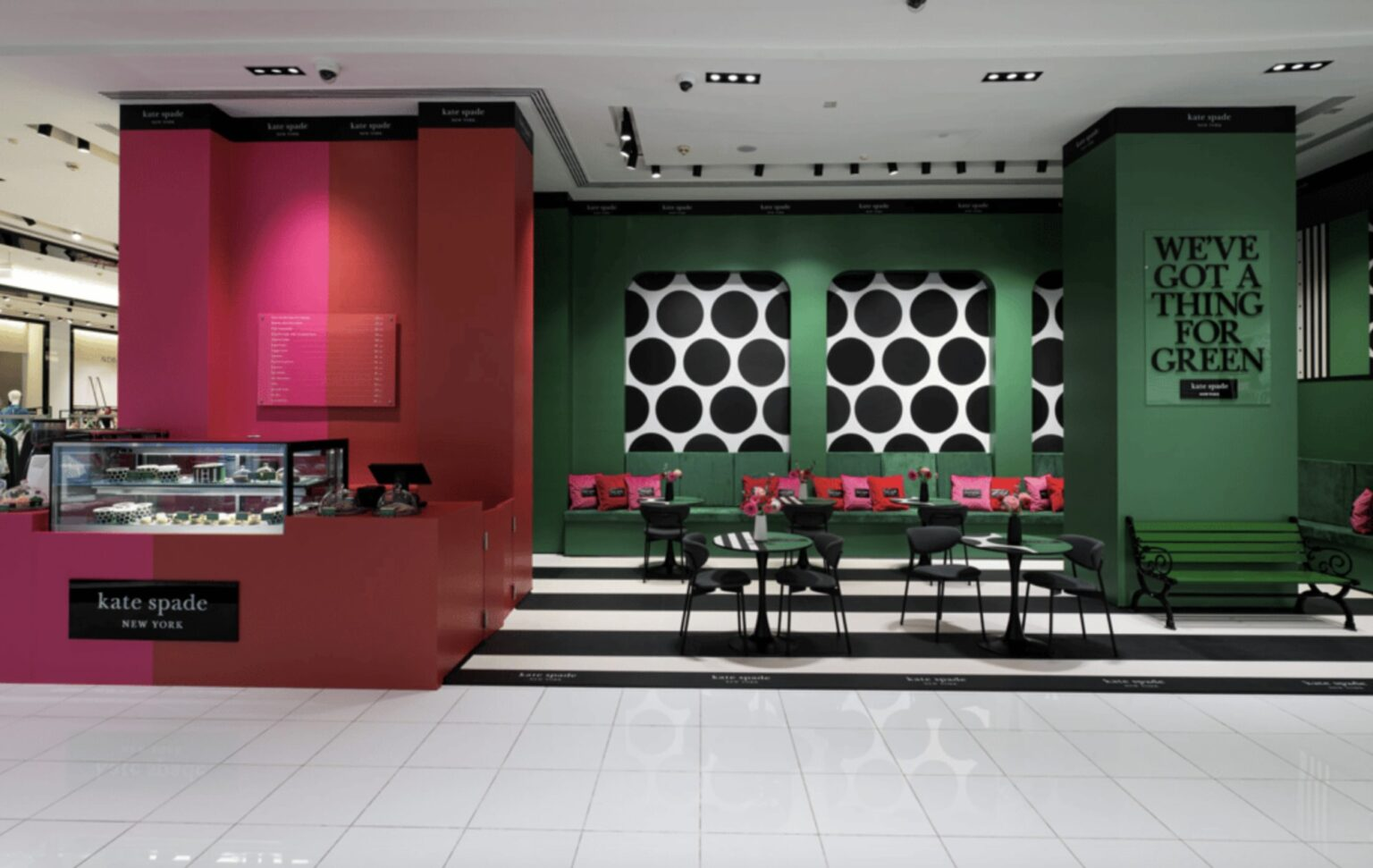 Imagem de conteúdo da notícia "Conheça os cafés de marcas de grife como Armani e Tiffany & Co em Dubai" #1