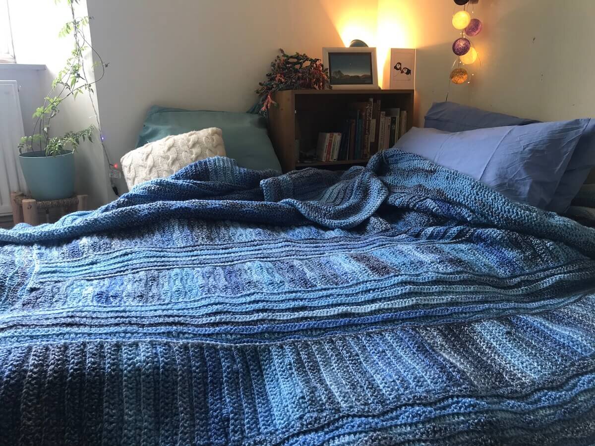 I find blue deeply relaxing and made this blanket as a tribute to the sea.