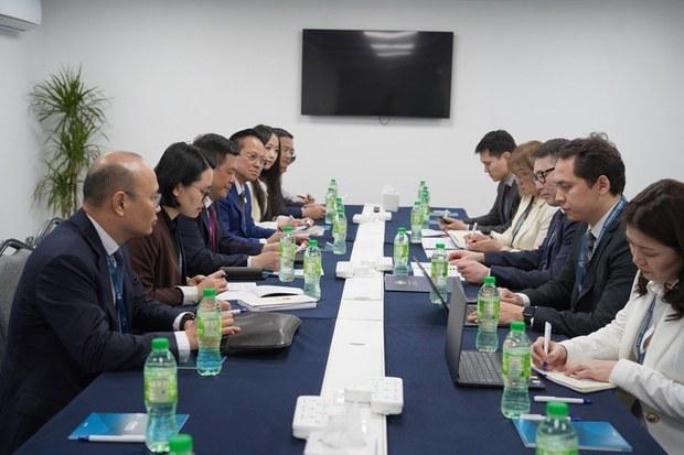 Bộ trưởng Thương mại Việt Nam đề nghị Mỹ giúp phát triển công nghiệp bán dẫn
