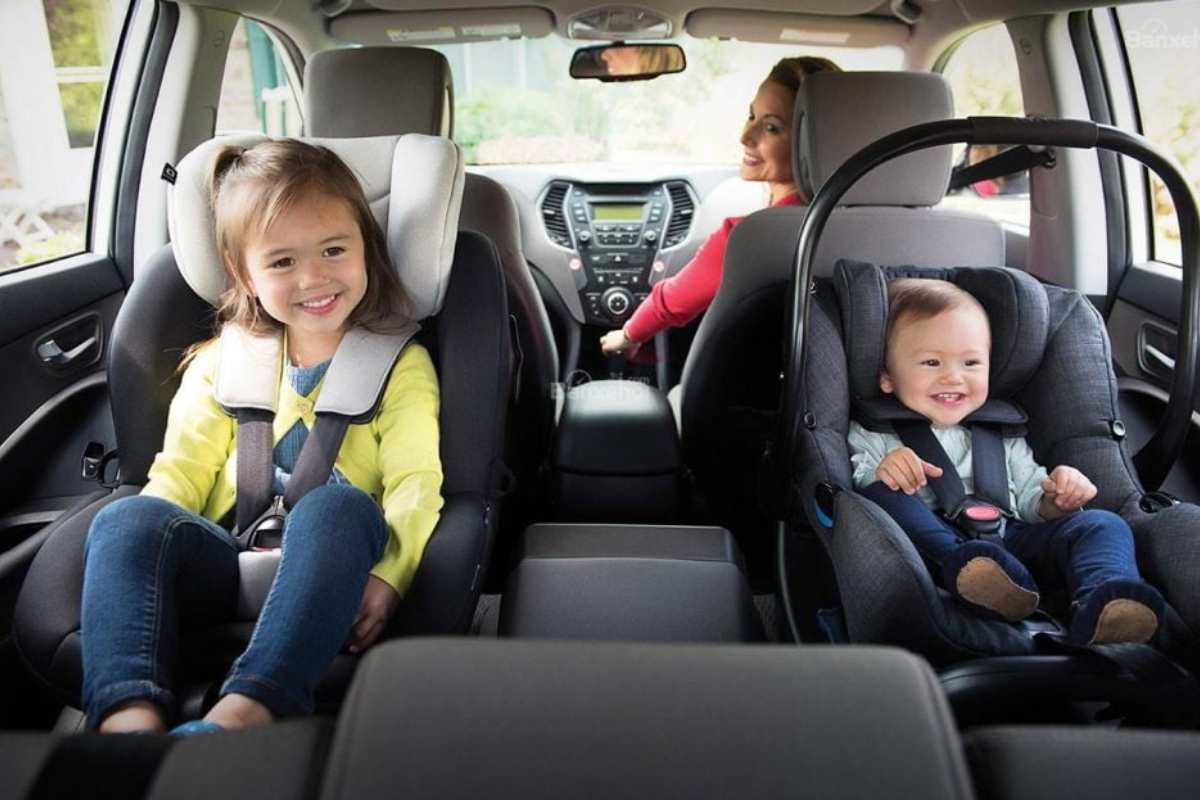
Một số lưu ý khi lái xe có trẻ nhỏ
