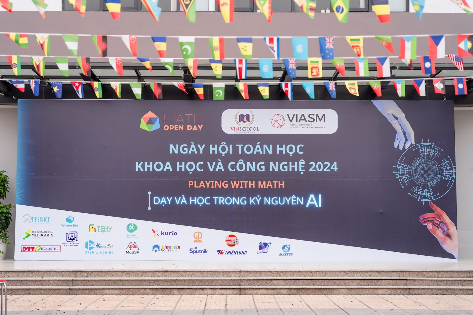 Ngày hội Toán học - Khoa học và Công nghệ mang đến trải nghiệm Robotics độc đáo