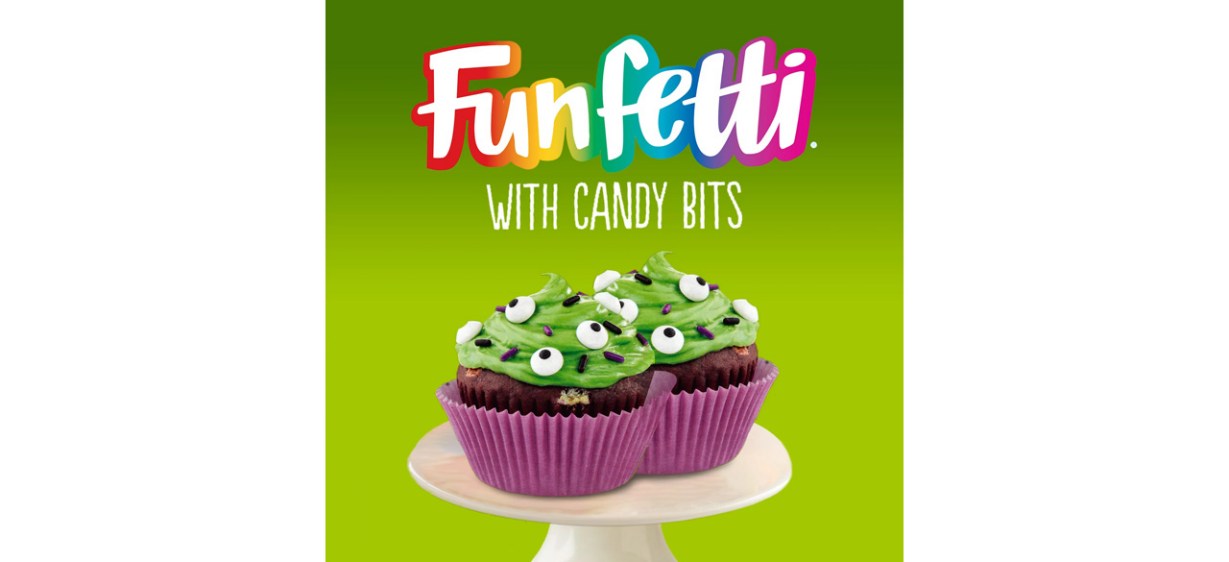 Image of Pillsbury Funfetti candy on cupcakes on green background