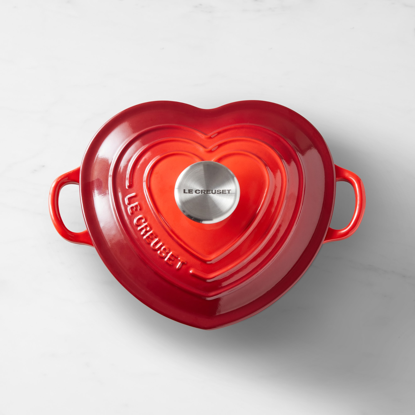 Charming Le Creuset Enameled Cast Iron Heart - 2-Qt. - Ideal for Ultimate Holiday Dinner Party - Le Creuset