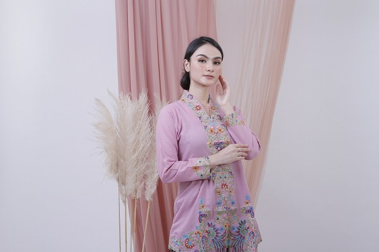 kebaya betawi