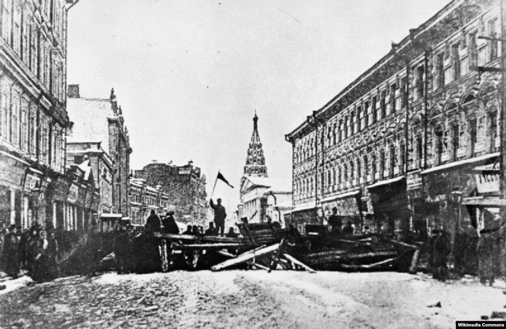 Барикада в Москві, грудень 1905 року