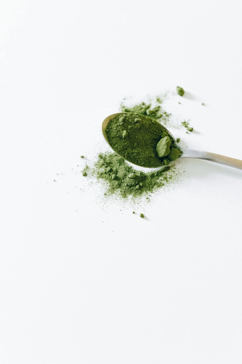 Kale powder as part of kale nutrition.