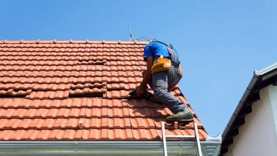 Fixing Roof Issues Essential Repairs