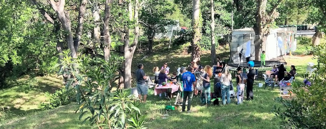 picnic under oaks