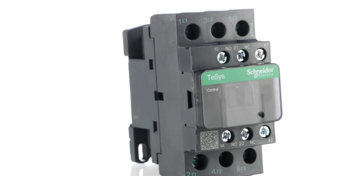 The Role of Magnetic Contactors in Industrial Applications: A Comprehensive Overview