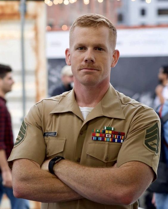 Military haircut: Picture showing a guy rocking the manly and classy hairstyle