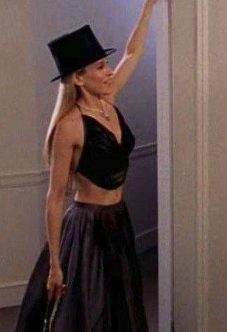 SATC season 2 episode 12 - Carrie Bradshaw | Carrie bradshaw outfits, City  outfits, Fashion