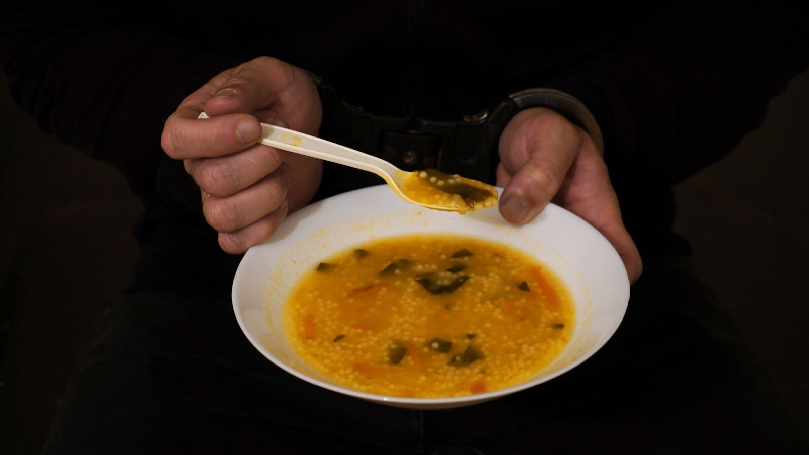 Wall Street Prison Consultants | What Do You Eat In Prison - The Reality of Prison Meals