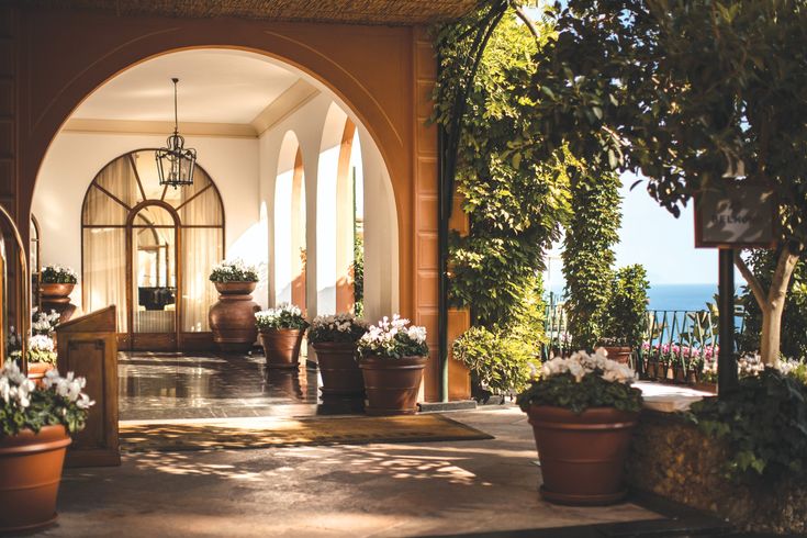 Luxury Frontiers Elegant Journeys
