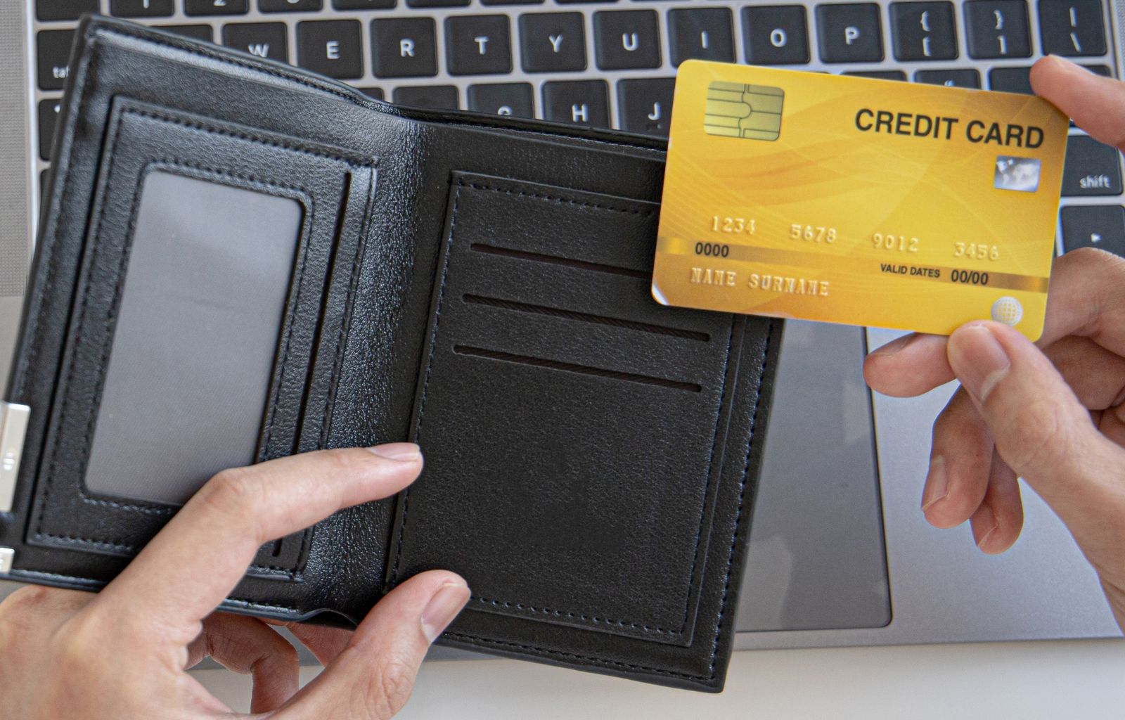 ¿Qué Pasa si NO se usa una Tarjeta de Crédito?