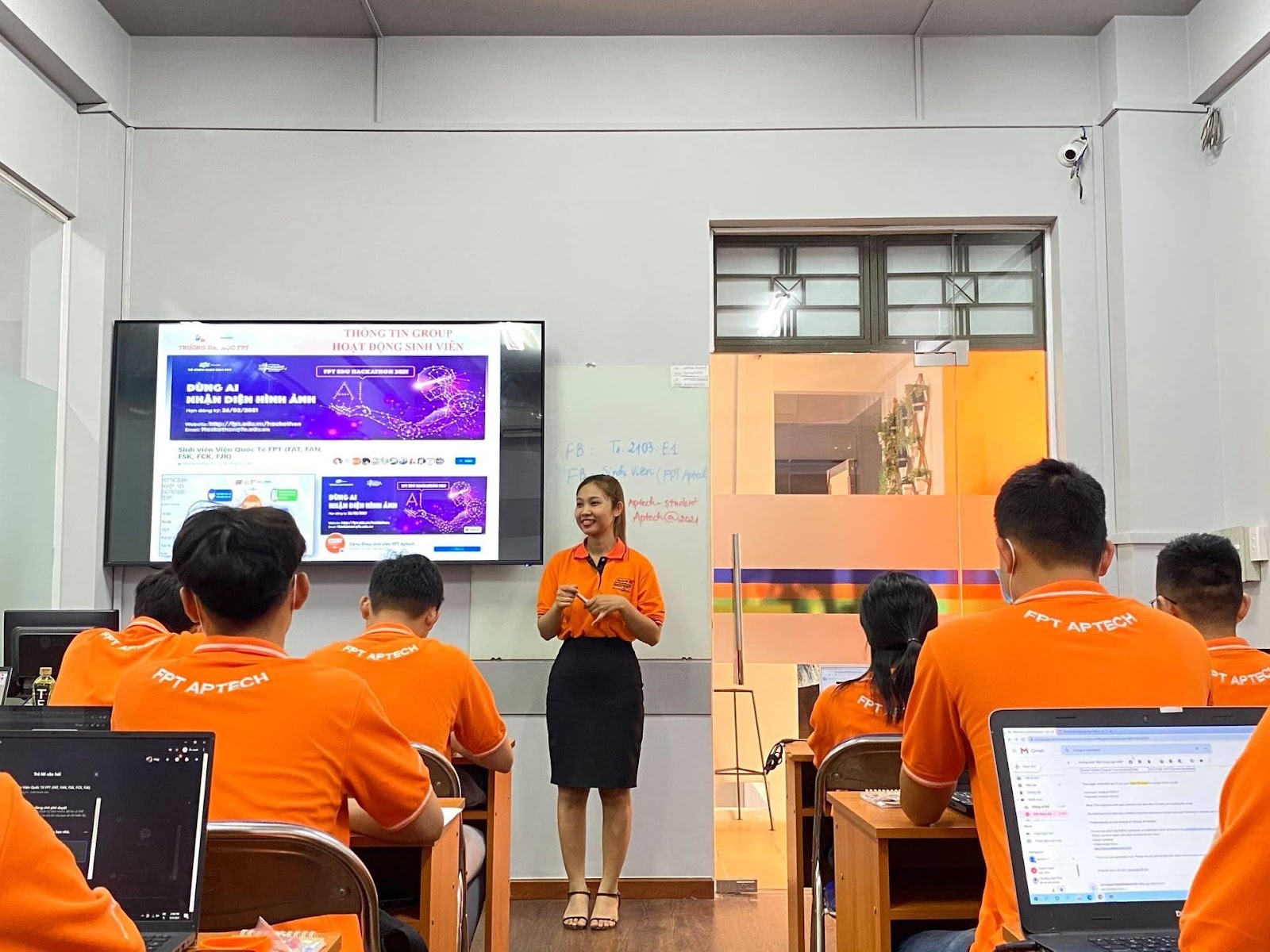 FPT Aptech là trường lập trình viên, CNTT thuộc hệ thống Aptech quốc tế