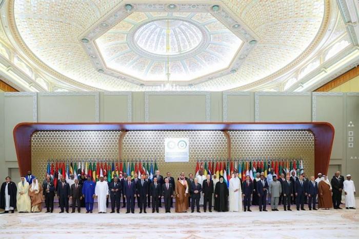 Участники саммита Лиги арабских стран в Эр-Рияде