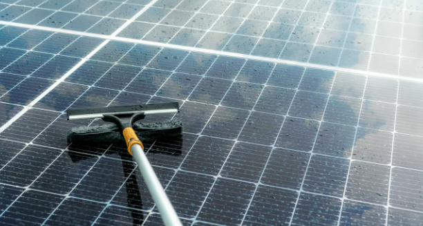 Unveiling the Sunshine State’s Brilliance: The Benefits of Solar Panel Cleaning in Florida 