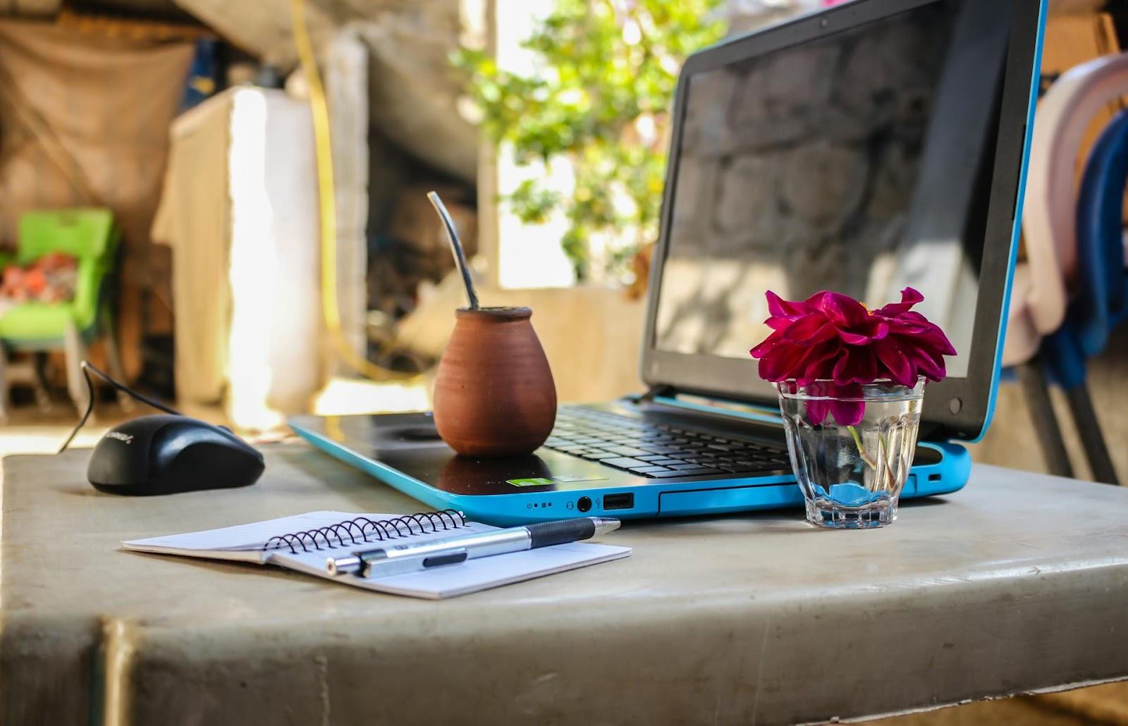 Digital Nomad Life: 7 Tips for Balancing Work and Exploration