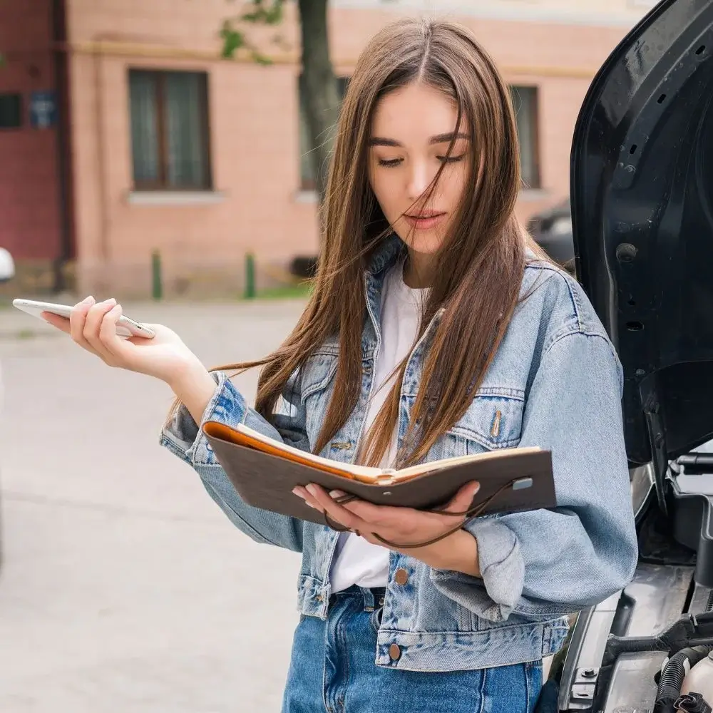 best Dandruff Shampoo for students in 2024