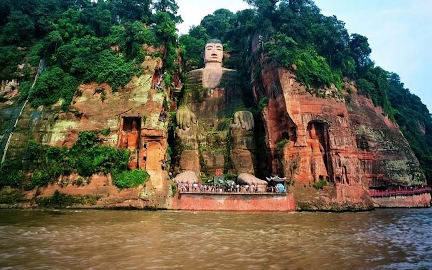 Lạc Sơn Đại Phật, pho tượng Phật khắc trong núi đá lớn nhất thế giới