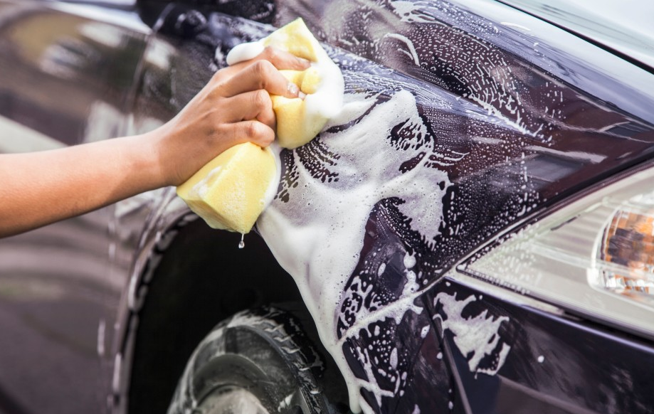 Cara Mencuci Mobil Yang Benar