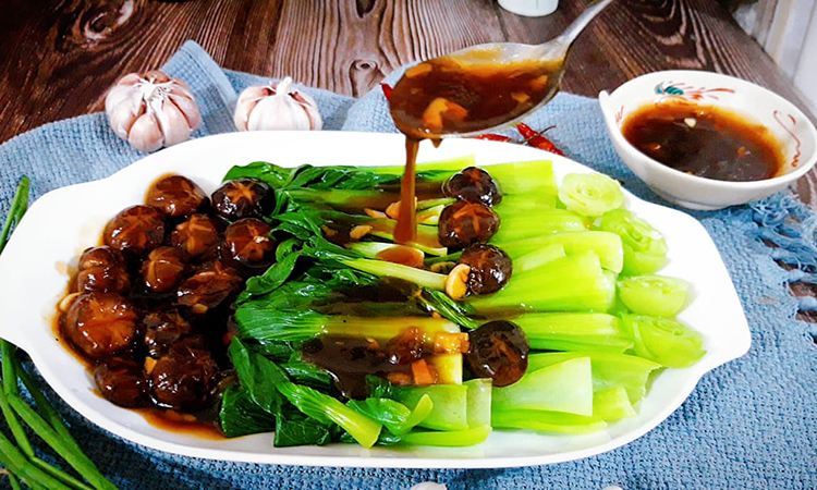 Sốt dầu hào Trung Hoa ăn cùng rau củ