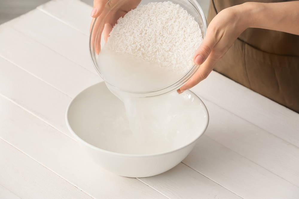 soak basmati rice for lucknowi biryani