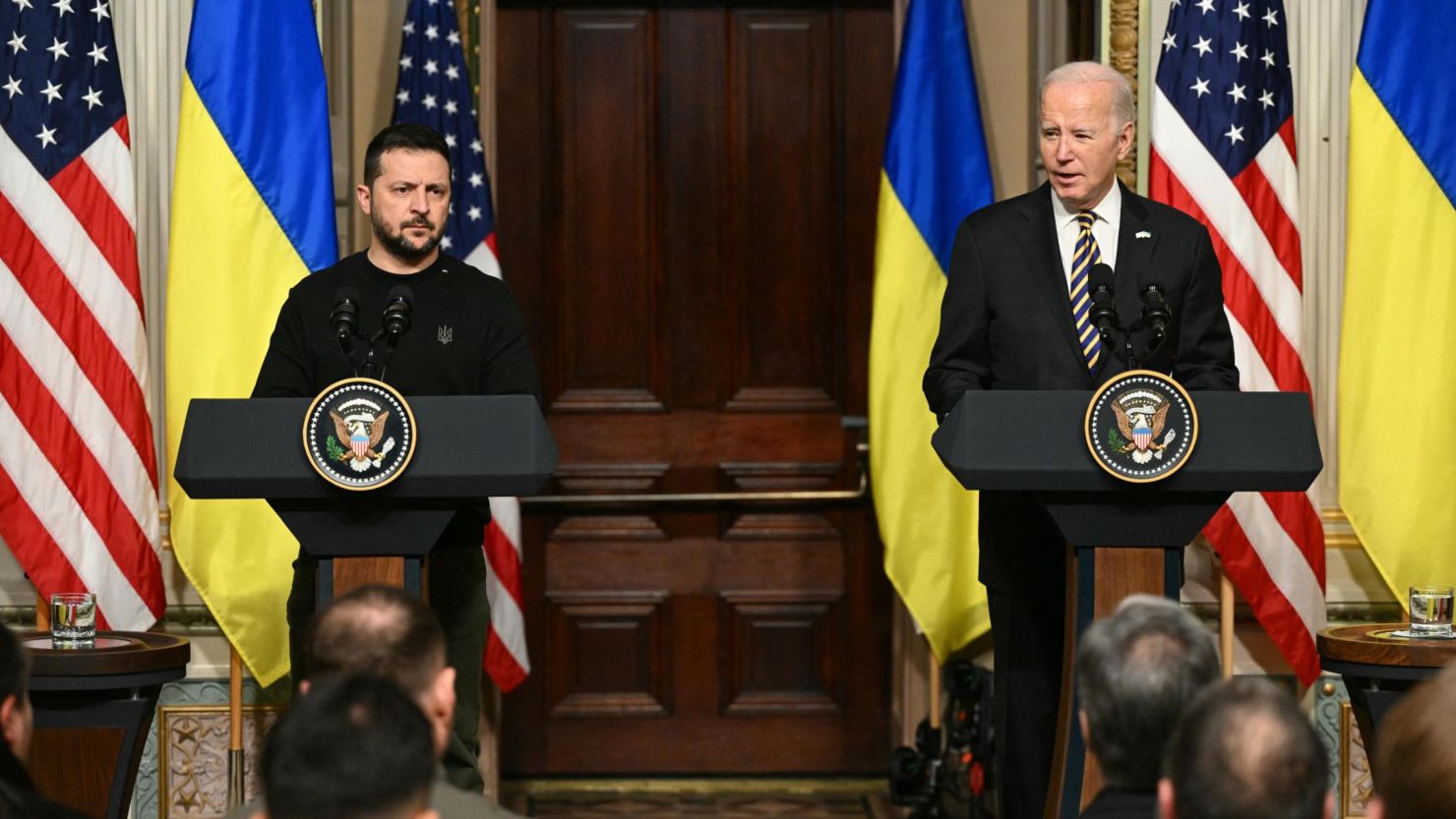Ukraine and The United States talk for support