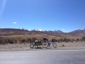 On top of the first pass at 4350m, before Pachapaqui