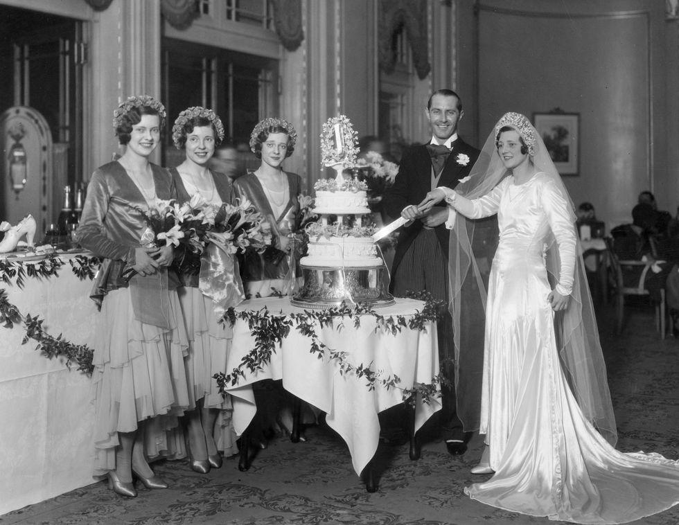 gaun pengantin tahun 1880-1930