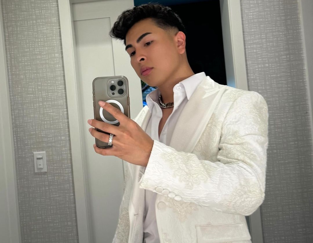 Where did Louie Castro go to school?