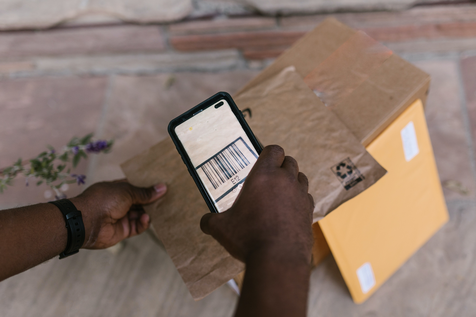 Delivery scan code  with an Iphone