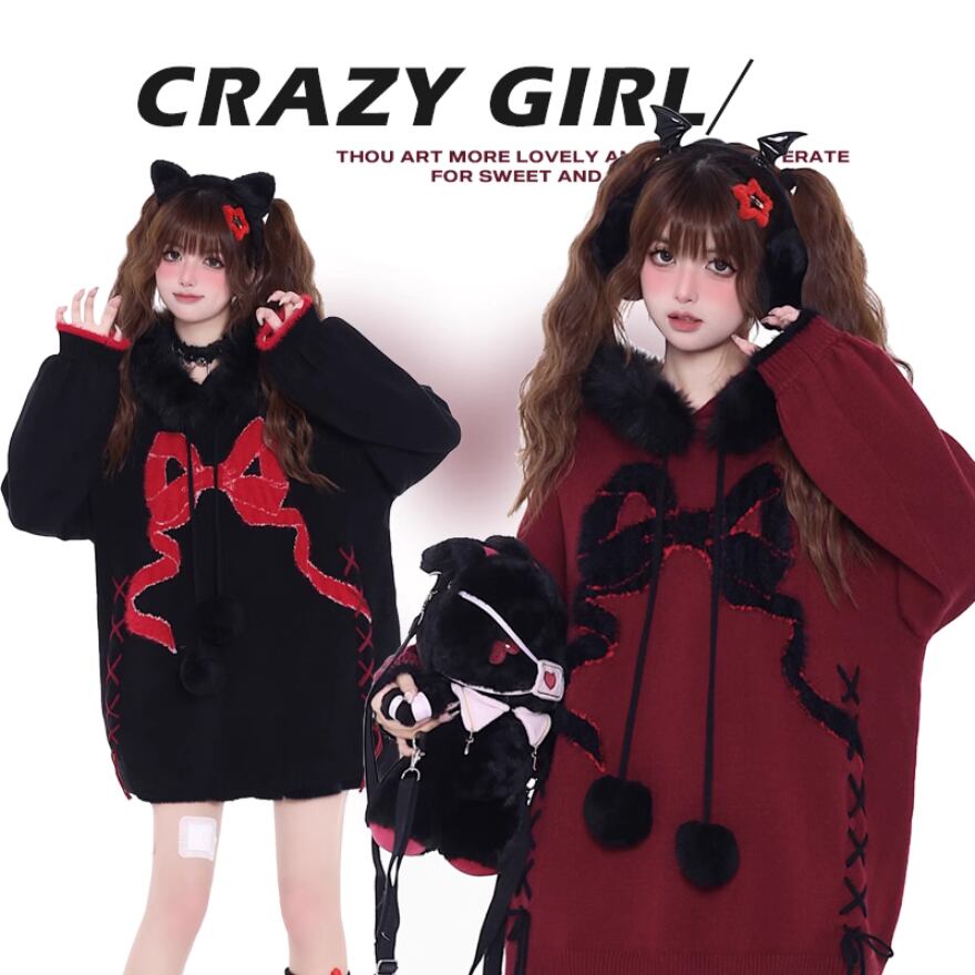 CRAZYGIRLシリーズ、リボンにぽんぽんがかわいいセーターを着たモデル写真