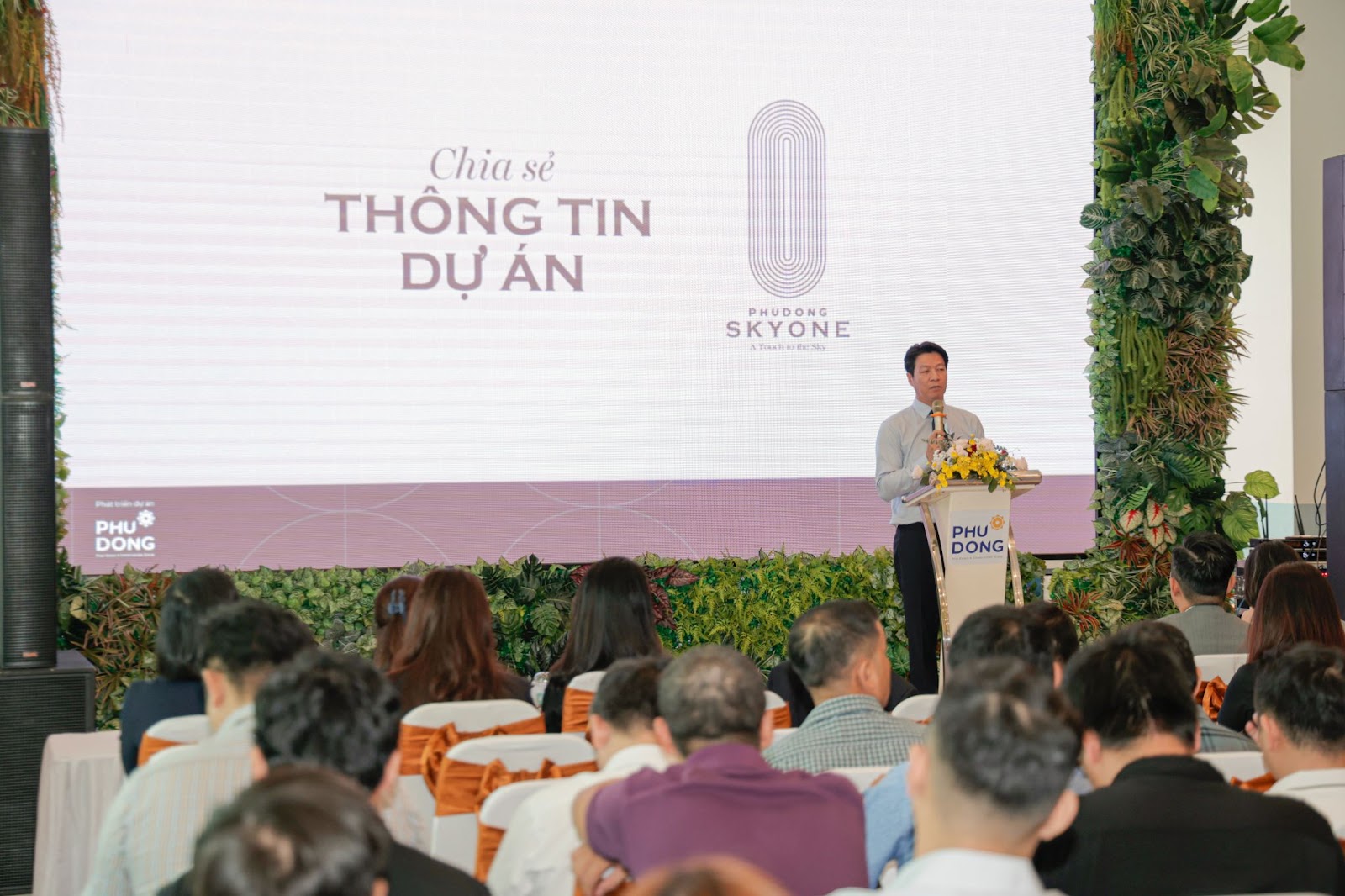 Các thông tin căn hộ Phú Đông SkyOne được chia sẻ đến khách hàng ngay tại buổi lễ ra mắt 