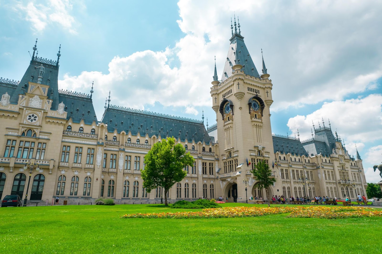 1. Palatul Culturii
