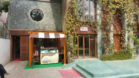 Holey Artisan Bakery - Picture of Holey Artisan Bakery, Dhaka City -  Tripadvisor