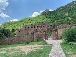 India's Bhangarh Fort is a most haunted places in world 