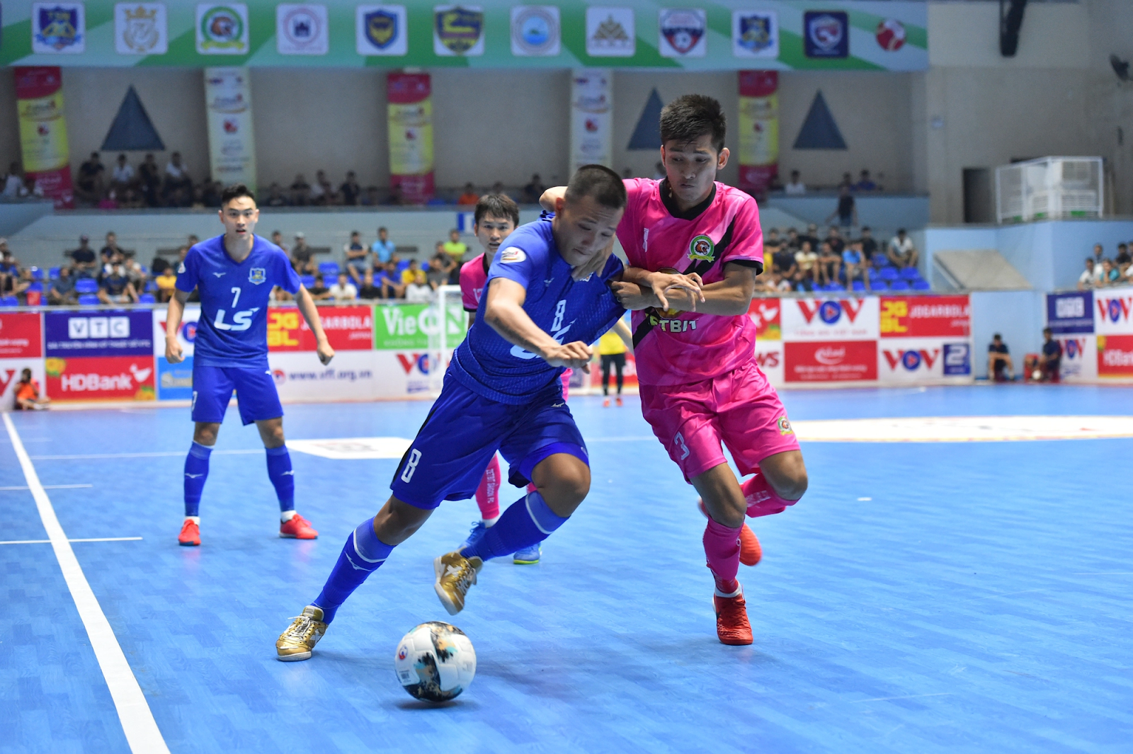 Tìm hiểu Futsal là gì và sự khác nhau trong luật chơi giữa Futsal với bóng đá