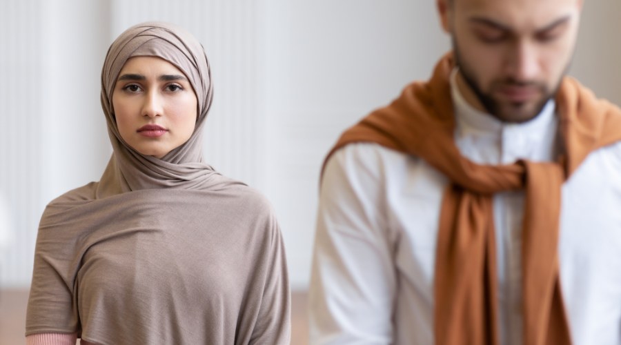 a couple during a divorce procedures in uae