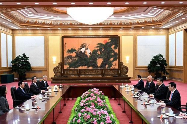 习近平再会马英九谈统一　民主与专制能否融合?