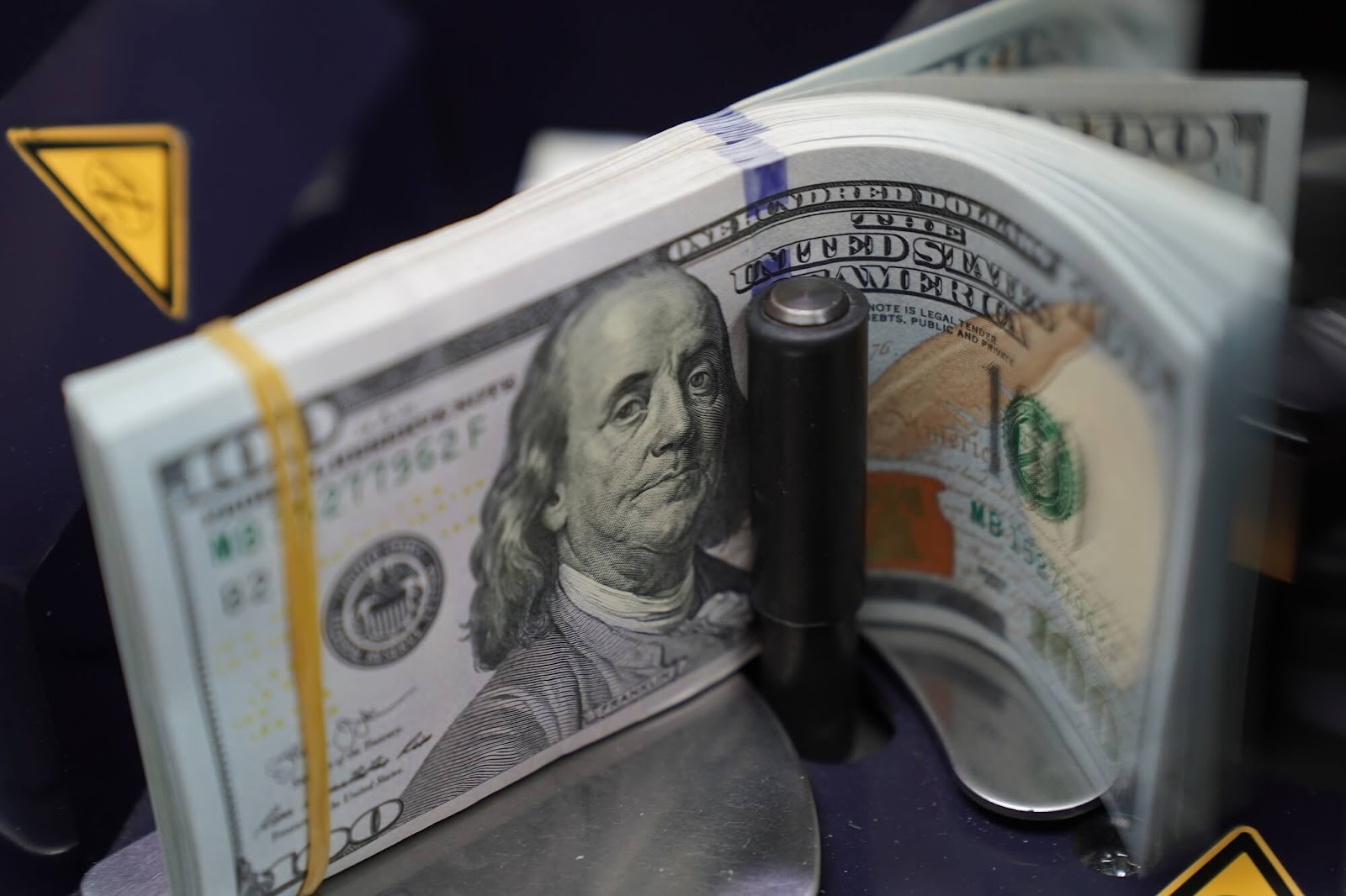 Lira, Dolar Karşısında Güçlenmeye Devam Ediyor